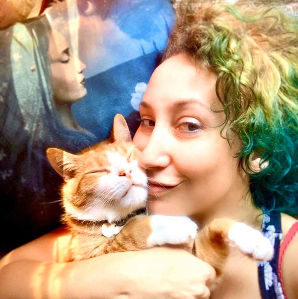 Meet your Posher, Juliette